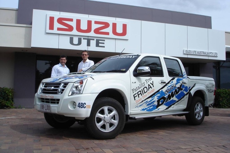 Isuzu Max Partial Branding